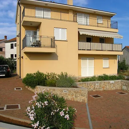 Mauro Apartment